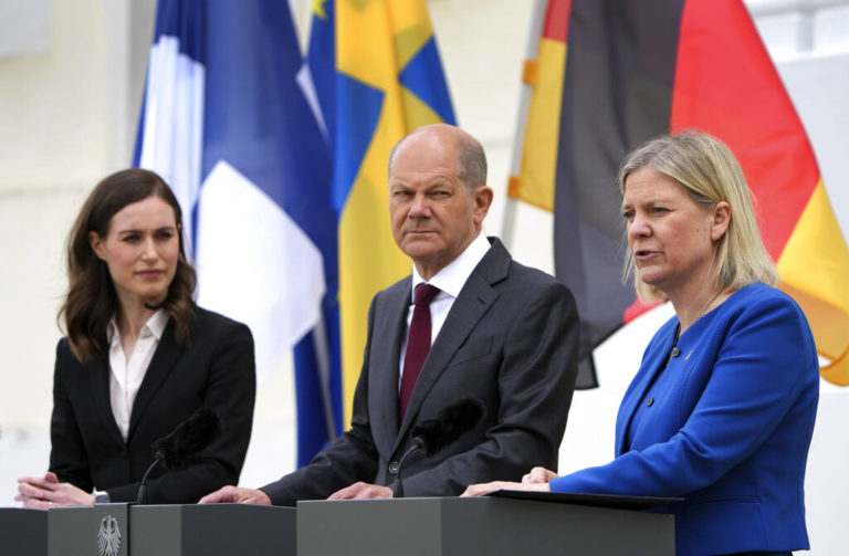 Σολτς: Η Γερμανία θα στηρίξει ένταξη Σουηδίας και Φινλανδίας στο ΝΑΤΟ