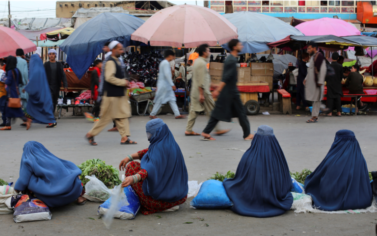Αφγανιστάν – Χεράτ: Ακόμη και οι παντρεμένοι απαγορεύεται να κάθονται στο ίδιο τραπέζι εστιατορίου
