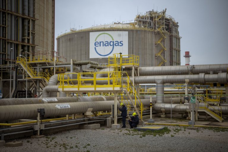 Ισπανία: Στα 40 ευρώ ανά MWh το πλαφόν στην τιμή αγοράς φυσικού αερίου – Μειώνονται κατακόρυφα οι λογαριασμοί ηλεκτρικού των καταναλωτών