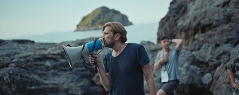 Φεστιβάλ Καννών: Η παραλία Χιλιαδού της Εύβοιας «νικήτρια» με Χρυσό Φοίνικα για «Το τρίγωνο της θλίψης» (video)