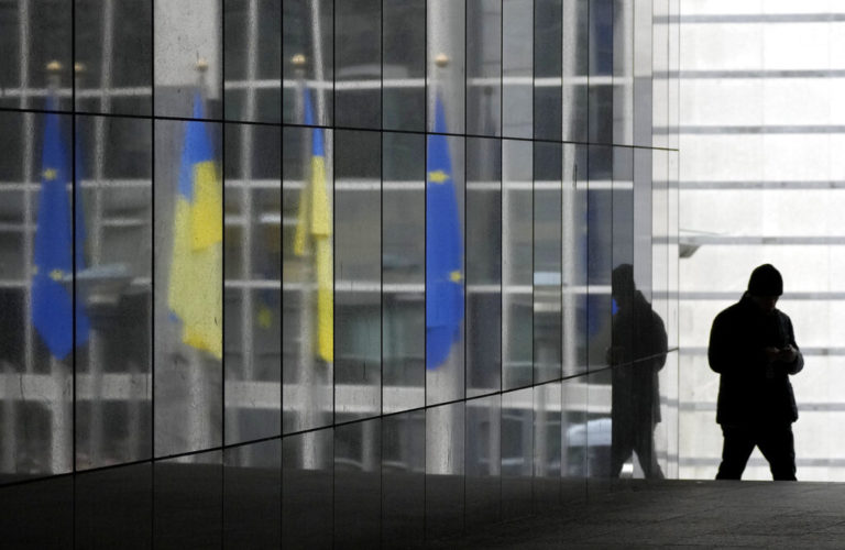 Μόνιμοι Αντιπρόσωποι ΕΕ: Αφιερώνουμε τη φετινή Ημέρα της Ευρώπης στο λαό της Ουκρανίας