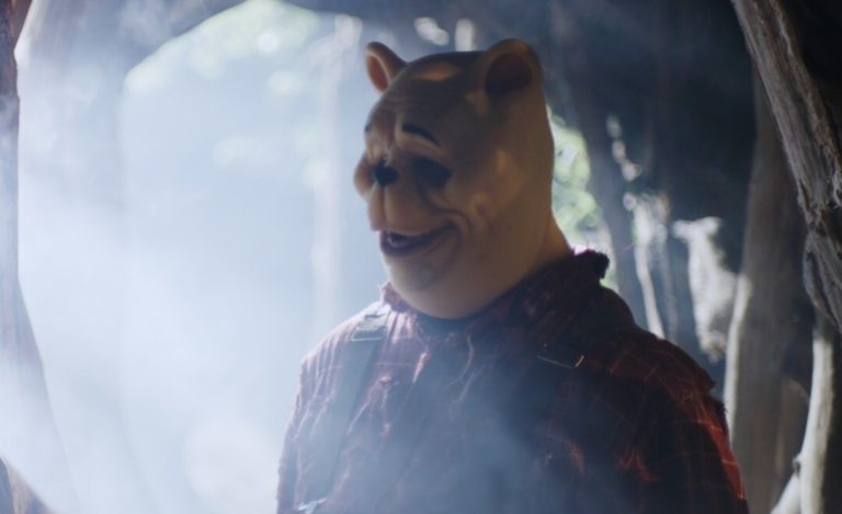 Γουίνι το αρκουδάκι – Η νέα του όψη: Τον μετέτρεψαν σε πρωταγωνιστή ταινίας τρόμου με τίτλο «Αίμα και μέλι»