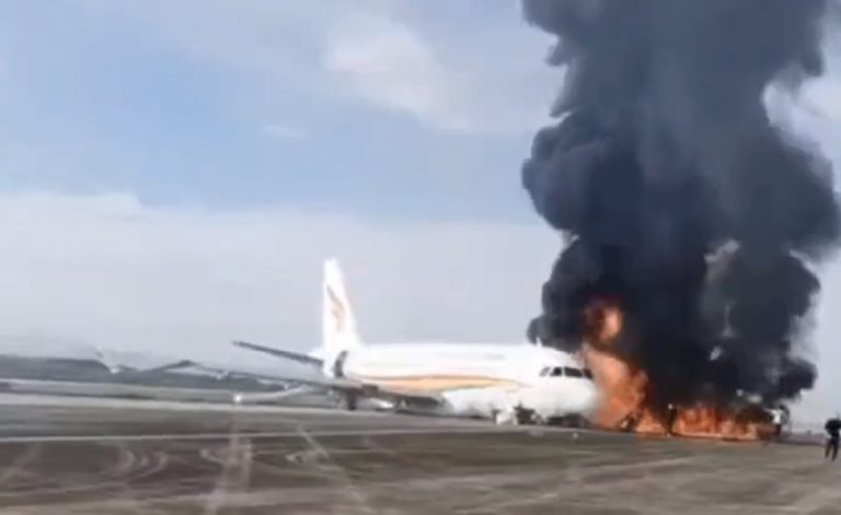 Κίνα: Αεροσκάφος βγαίνει από τον διάδρομο και παίρνει φωτιά – 40 ελαφρά τραυματίες