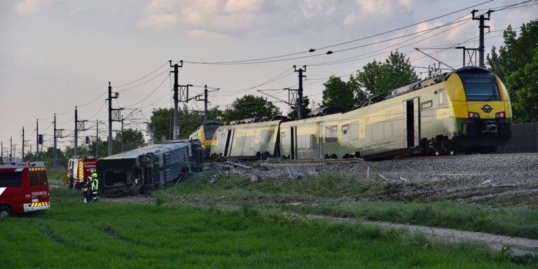Εκτροχιασμός τρένου στην Αυστρία – Τουλάχιστον ένας νεκρός, πάνω από 10 τραυματίες