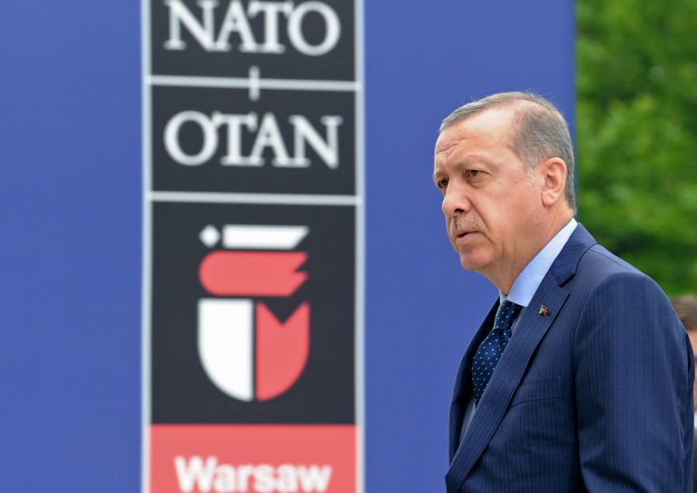 Ο στόχος της Τουρκίας με την άρνησή της για ένταξη Φινλανδίας και Σουηδίας στο ΝΑΤΟ – Ανάλυση του Θανάση Δρούγου (διεθνολόγοs)