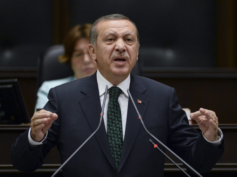 Νέοι λεονταρισμοί Ερντογάν: “Τέλος ο διάλογος με την Ελλάδα αν δεν διορθώσει τα λάθη της”