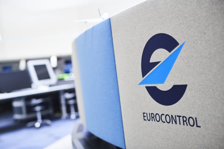 Eurocontrol: Εφικτή η μείωση των εκπομπών από τις αερομεταφορές κατά 55% έως το 2030