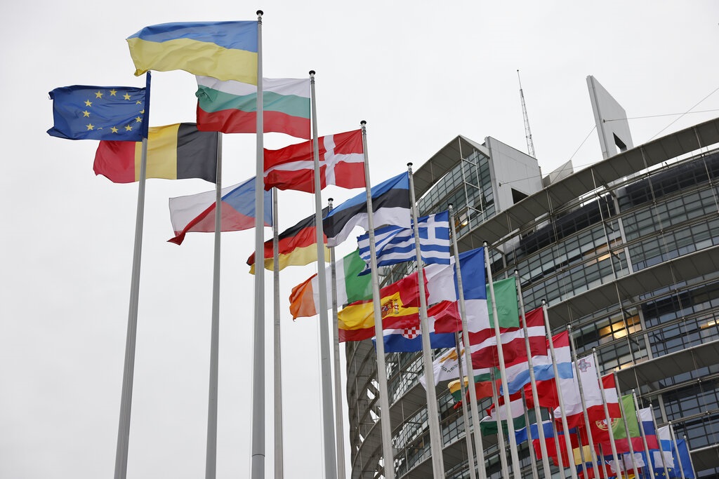 Ευρωπαϊκό Κοινοβούλιο: Να χαρακτηριστούν άμεσα υποψήφιες χώρες η Ουκρανία και η Μολδαβία