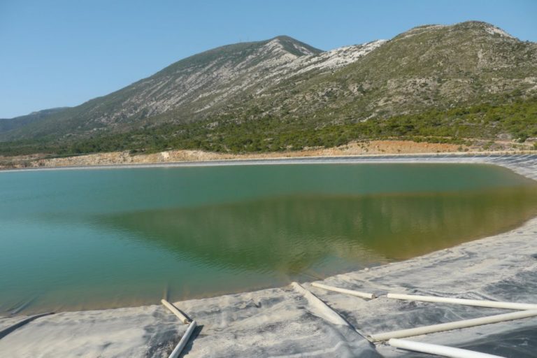 Υπογράφηκε πρωτόκολλο παραλαβής προς χρήση για τη λιμνοδεξαμενή του Ομαλού