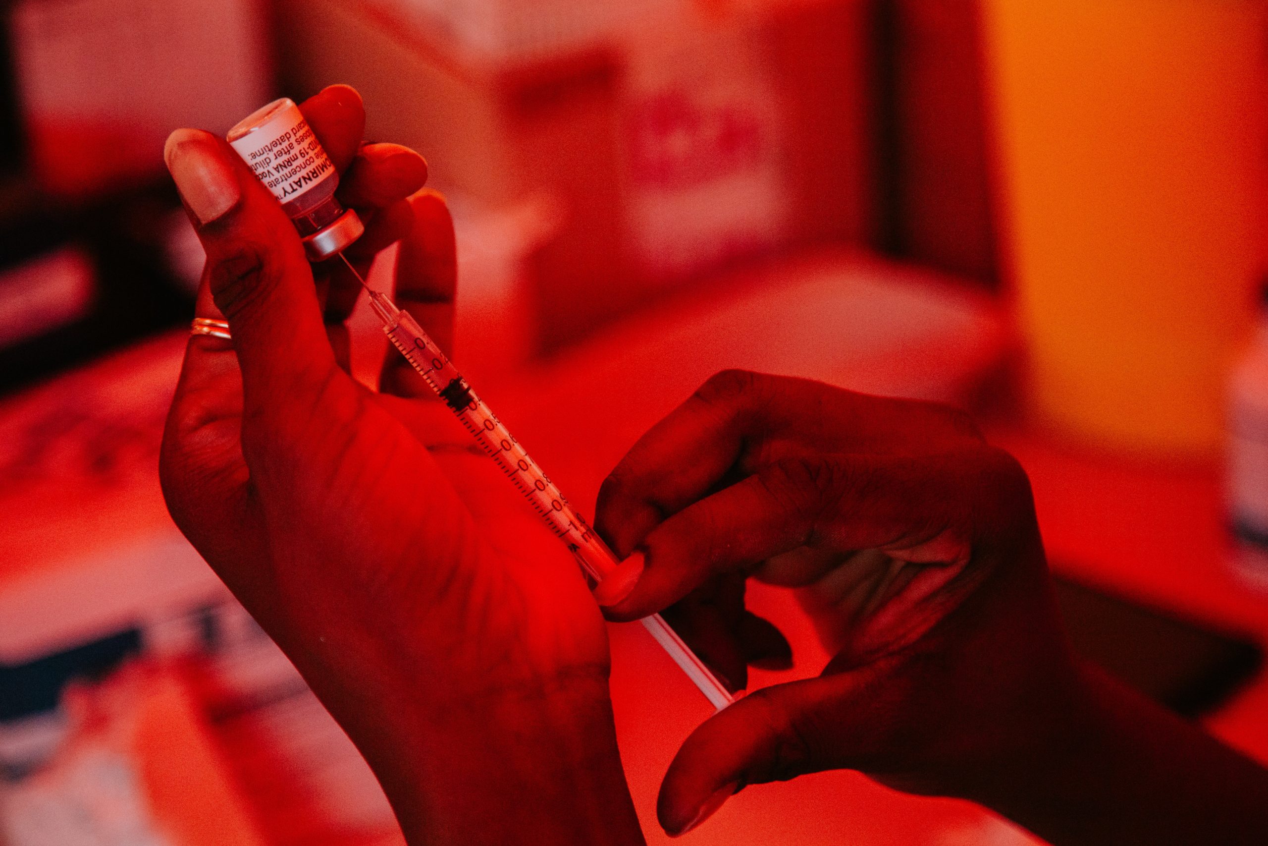 Εμβόλιο κατά HIV: Ξεκινούν στην Αφρική τις κλινικές δοκιμές με την τεχνολογία mRNA
