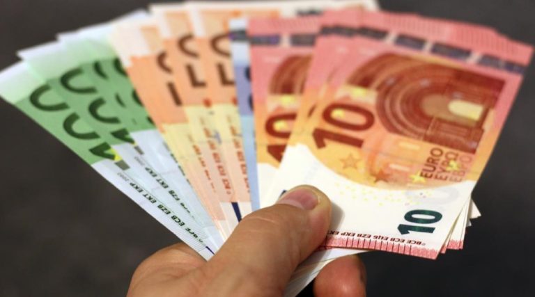 Νέο επίδομα 430 ευρώ: Ποιοι εργαζόμενοι μπορούν να το πάρουν – Μέχρι την 1η Ιουνίου οι αιτήσεις