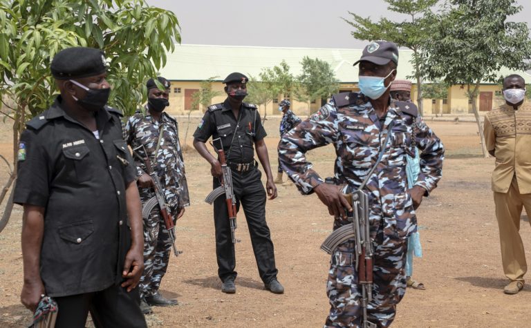 Νιγηρία: Νέες αιματηρές επιθέσεις εναντίον χωριών στην Ζαμφαρά – Τουλάχιστον 48 νεκροί