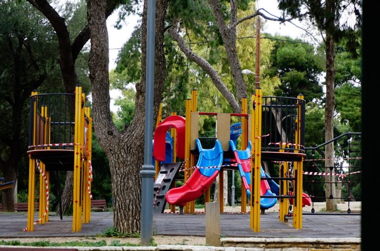 Πρόγραμμα Παιδικών Εξοχών και κατασκηνώσεων: Διπλασιάστηκαν οι θέσεις για παιδιά και ενήλικες με αναπηρία – Εγγραφές έως 14 Ιουνίου