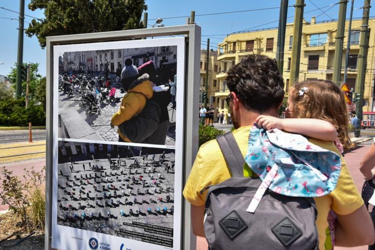 «Ουκρανία – Ένας πόλεμος που δεν έπρεπε να είχε γίνει»: Υπαίθρια έκθεση στο κέντρο της Αθήνας