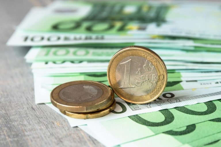 ΤτΕ: Στα 6 δισ ευρώ το ταμειακό έλλειμμα της κεντρικής διοίκησης στο επτάμηνο