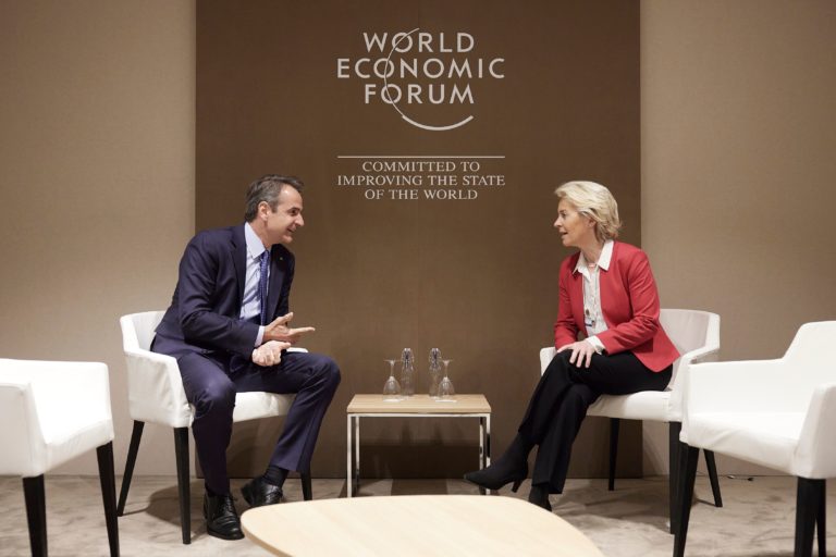 Συνάντηση Μητσοτάκη – Φον ντερ Λάινεν στο Νταβός: Στο επίκεντρο ενεργειακό και πόλεμος στην Ουκρανία