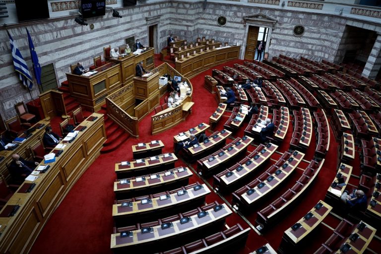 Συζήτηση στη Βουλή για τον εκλογικό νόμο