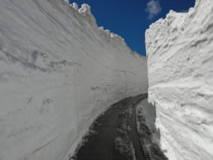 Κρήτη: Εντυπωσιακές εικόνες χιονιού Μάιο μήνα σε Ψηλορείτη και Λευκά Όρη