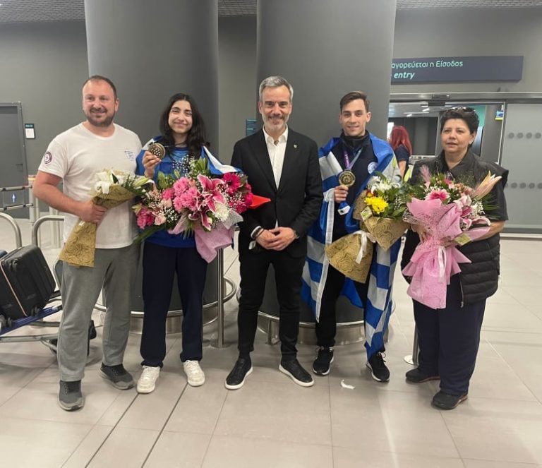 Συνάντηση Ζέρβα με τους αθλητές Ταεκβοντό που συμμετείχαν στους 24ους Ολυμπιακούς Αγώνες Κωφών