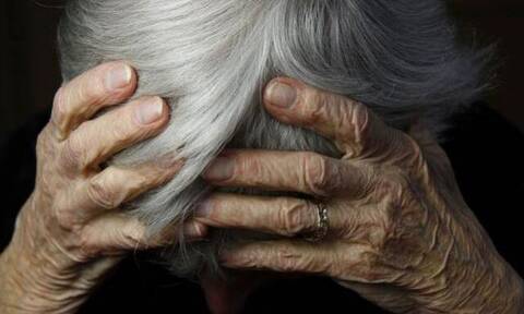 Πάτρα: Εξαπάτηση δύο ηλικιωμένων – Πέταξαν 60.000 ευρώ από το μπαλκόνι