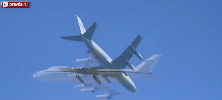 Φ. Καραϊωσηφίδης: ‘Αλλο το Ilyushin του Πούτιν και άλλο το «ιπτάμενο Κρεμλίνο» – Γιατί επιδεικνύονται