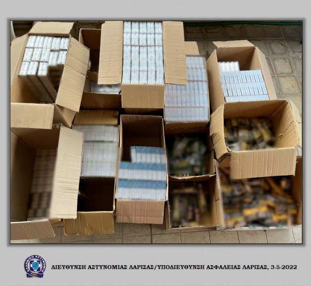 Πακέτα αφορολόγητων τσιγάρων και συσκευασίες αφορολόγητου καπνού στην κατοχή Λαρισαίου