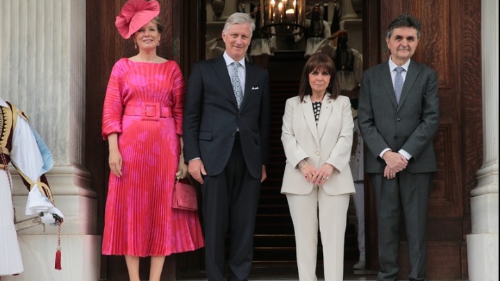 Στην Ελλάδα το βασιλικό ζεύγος του Βελγίου – Συνάντηση με το ζεύγος Μητσοτάκη, μετά το Προεδρικό Μέγαρο
