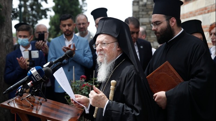 Μονή Βλατάδων: Έκθεση φωτογραφίας αφιερωμένη στη γενέτειρά του Ίμβρο εγκαινίασε ο Οικουμενικός Πατριάρχης