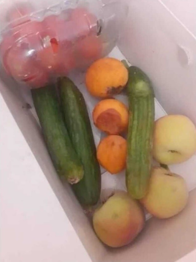 Πάτρα: Γονείς καταγγέλλουν ότι μοιράστηκαν σάπια φρούτα και λαχανικά σε μαθητές