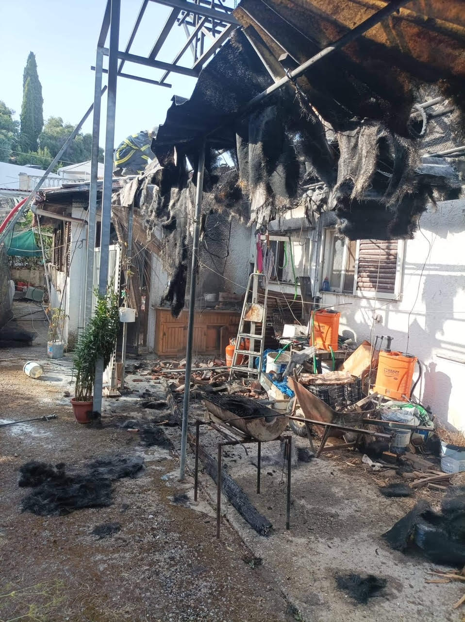 Κέρκυρα: Φωτιά σε σπίτι, ζημιές στη σκεπή