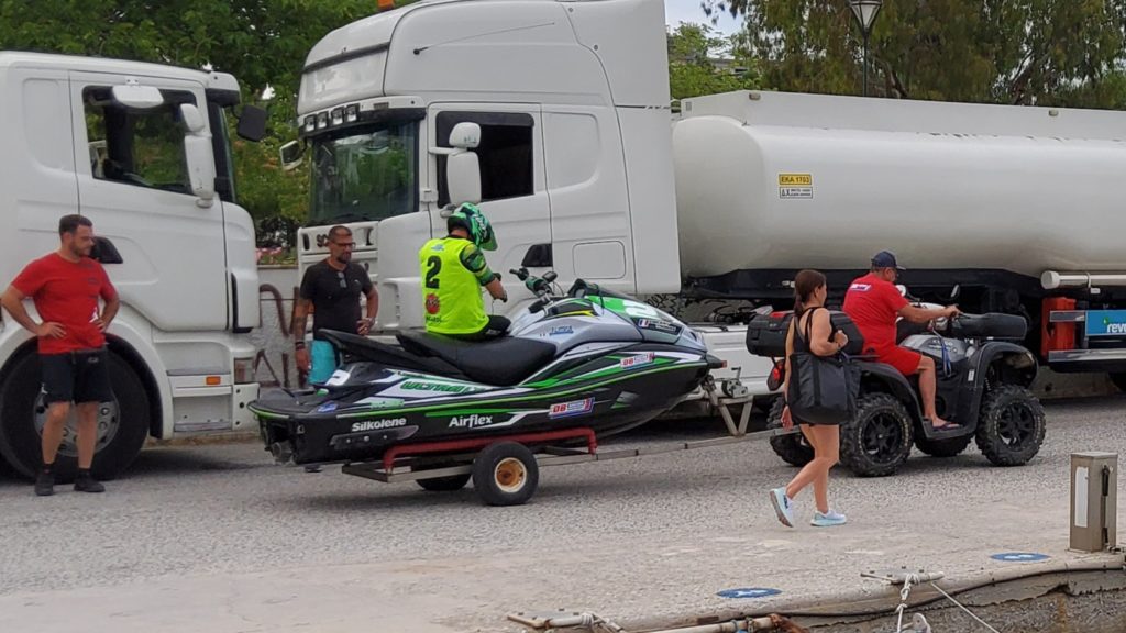 Εντυπωσιακά σκάφη Jet Ski στο λιμάνι του Βόλου για το Παγκόσμιο Πρωτάθλημα