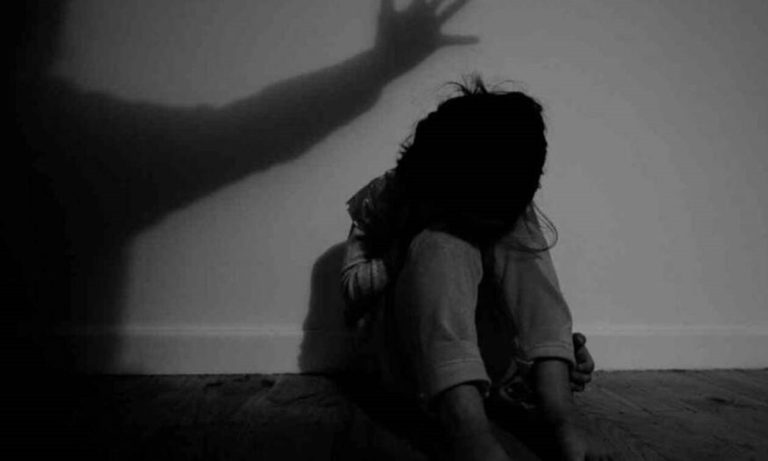 Νέα Ιωνία: Καταγγελία 38χρονης για βιασμό και κακοποίηση από τον 58χρονο σύντροφό της (video)