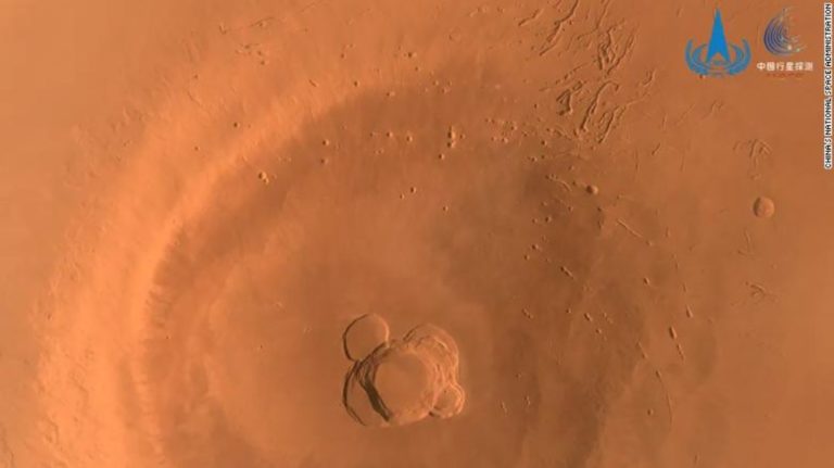 Η Κίνα αποκάλυψε εντυπωσιακές εικόνες από ολόκληρη την επιφάνεια του Άρη
