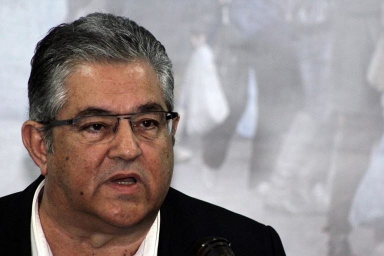 Στην κατασκήνωση της ΚΝΕ στις Νηές  ο Δημήτρης Κουτσούμπας
