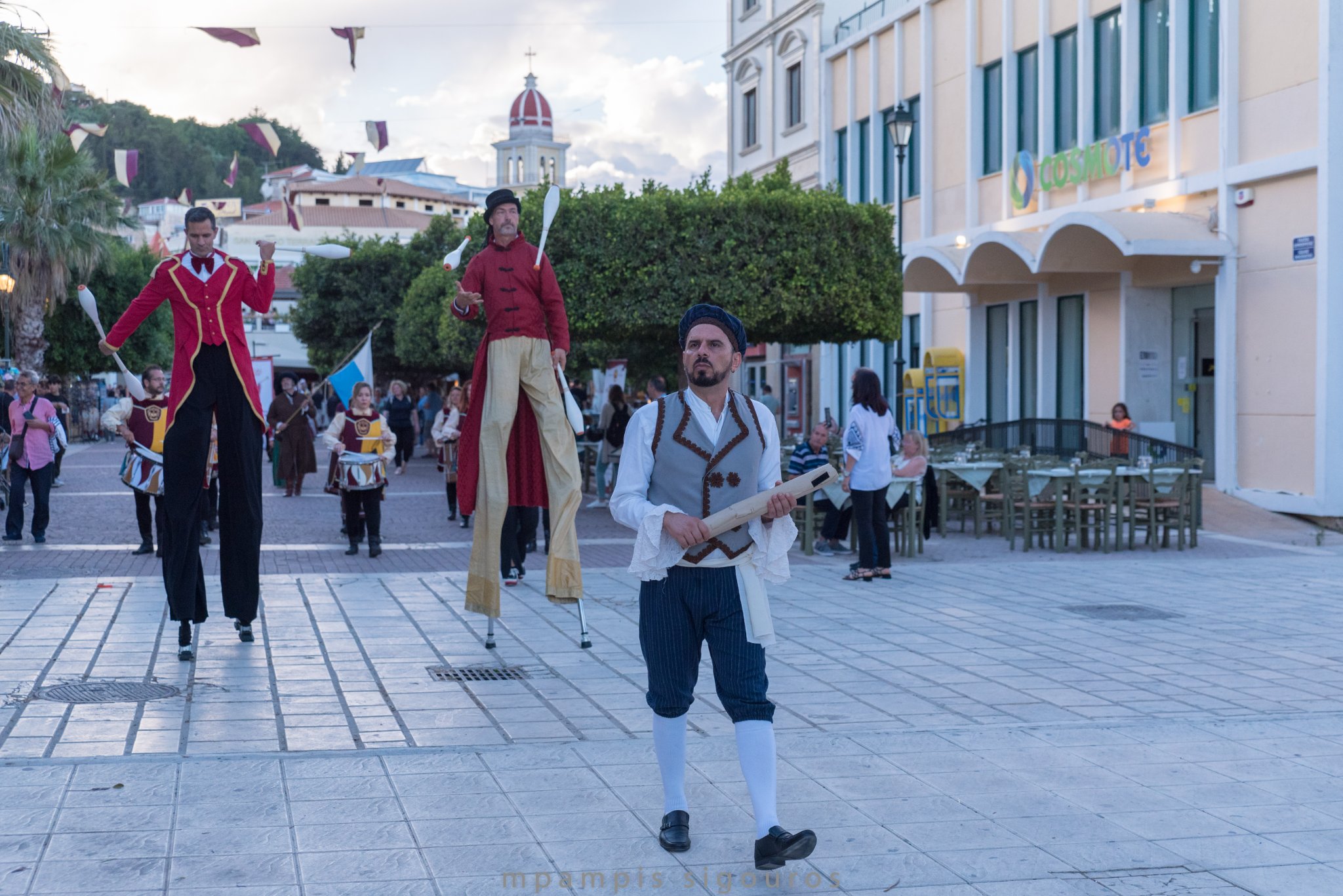 Ζάκυνθος – «Γκιόστρα»: Αναβιώνει το εντυπωσιακό μεσαιωνικό δρώμενο ιππικών αγώνων και δεξιοτεχνίας – Δείτε video