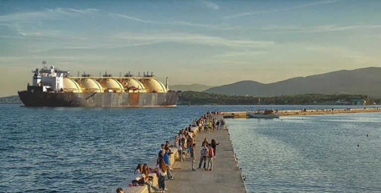 Η Mediterranean Gas σχεδιάζει τη δημιουργία πλωτής δεξαμενής LNG στο Βόλο μέσα στο 2024