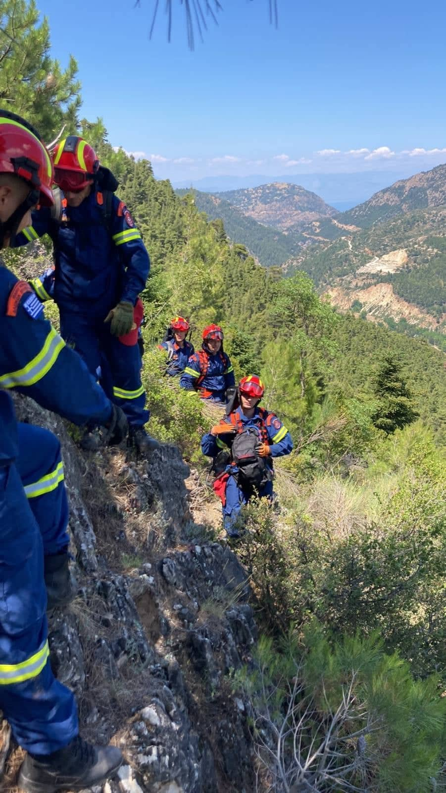 Πυρκαγιά από κεραυνό στην ορεινή Ακράτα Αχαΐας (video)