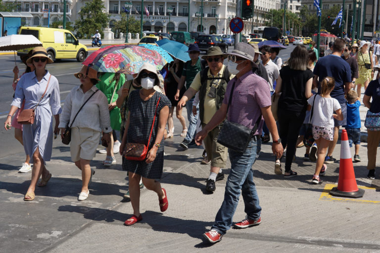 Ν. Καπραβέλος: Η Όμικρον 5 έχει ειδικά χαρακτηριστικά – Πρόκειται περί ενός νέου ιού (video)