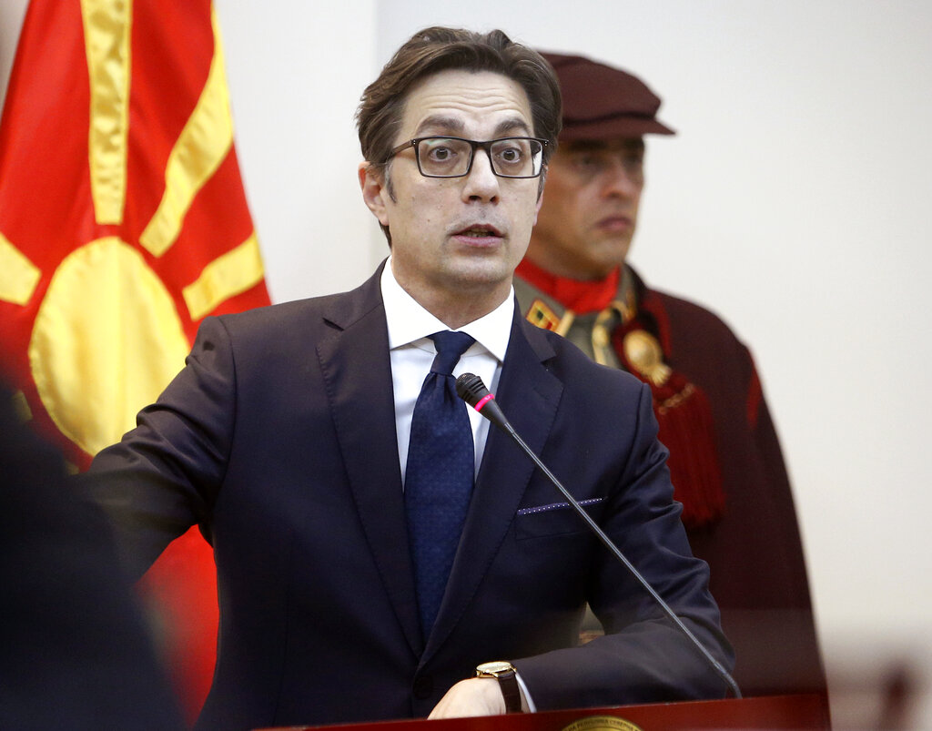 Ο Πρόεδρος της Βόρειας Μακεδονίας κατηγορεί τη Βουλγαρία ότι εκβιάζει και επιχειρεί να ταπεινώσει τη χώρα του