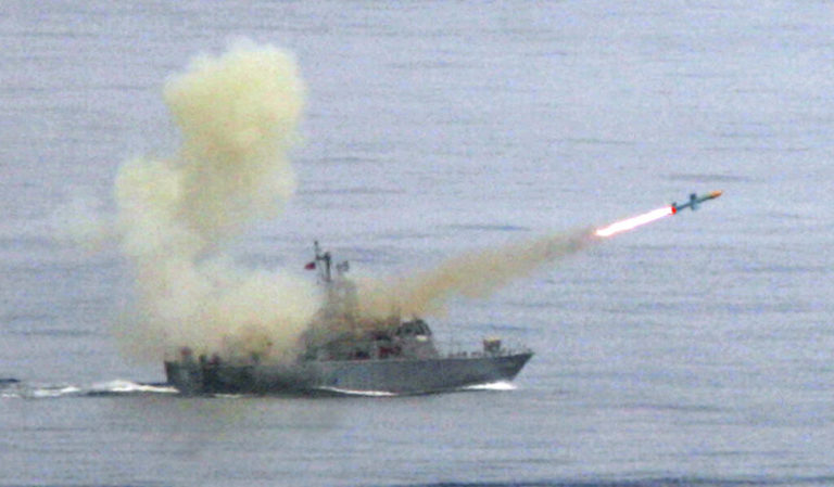 Ουκρανία: Ρωσικό μεταγωγικό πλοίο βυθίστηκε αφού επλήγη από πυραύλους Harpoon