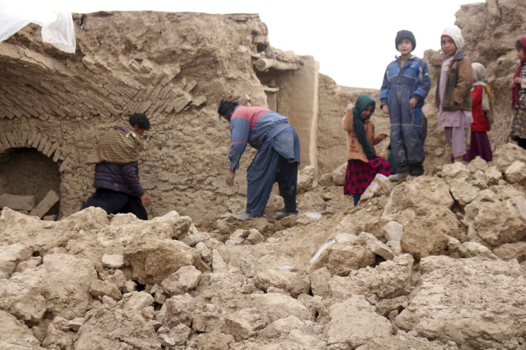 Αφγανιστάν: Τουλάχιστον 255 νεκροί από τον σεισμό 6,1 Ρίχτερ που έπληξε τη χώρα