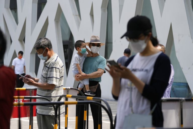 Πεκίνο: Άρση των περιορισμών για τον κορονοϊό από αύριο