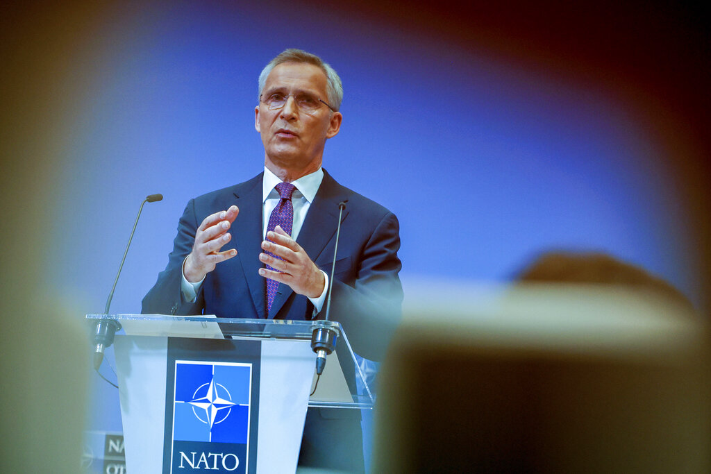 Οι επείγουσες ανάγκες της Ουκρανίας σε στρατιωτικό εξοπλισμό στη συνάντηση της Ομάδας Επαφής στην έδρα του ΝΑΤΟ