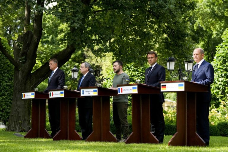 Προτάσεις για νέες κυρώσεις κατά της Ρωσίας από τον Ζελένσκι στη συνάντηση με τους ευρωπαίους ηγέτες