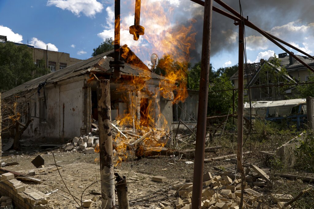 Ουκρανία – Βολοντίμιρ Ζελένσκι: «Δυστυχώς, ο απολογισμός των νεκρών αυξάνεται»