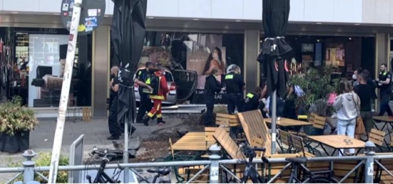 Γερμανία: Όχημα έπεσε σε πλήθος στο Βερολίνο – Νεκρή μία δασκάλα, πολλοί τραυματίες – Συνελήφθη ο οδηγός
