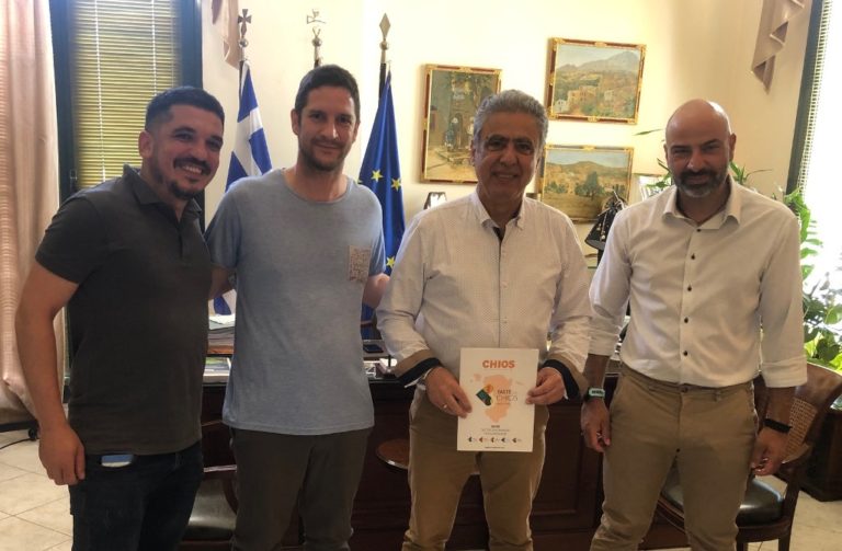 Δήμαρχος Χίου με επαγγελματίες εστίασης για τη στήριξη του τουριστικού προϊόντος νησιού