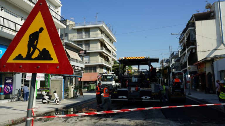 Ασφαλτοστρώνεται η λεωφόρος Ειρήνης και ανακατασκευάζονται πεζοδρόμια στον Βόλο