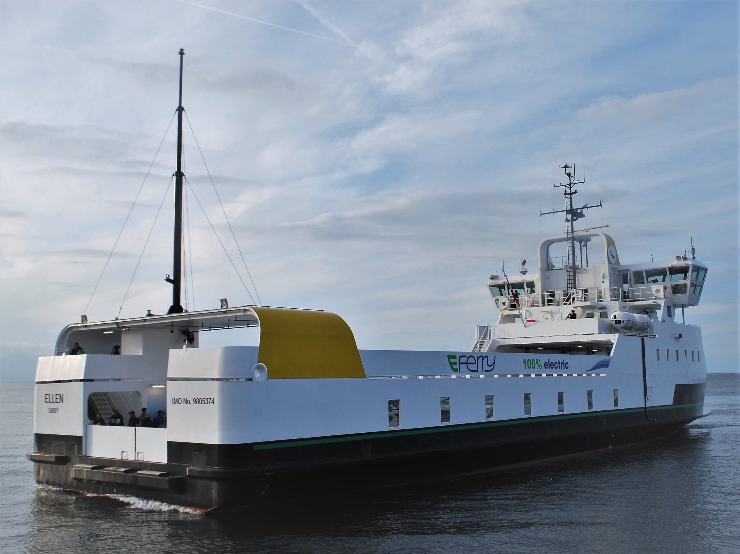 Hλεκτρικό πλοίο πλέει επί 92 χιλιόμετρα με μία μόνο φόρτιση και μπαίνει στα Ρεκόρ Guinness
