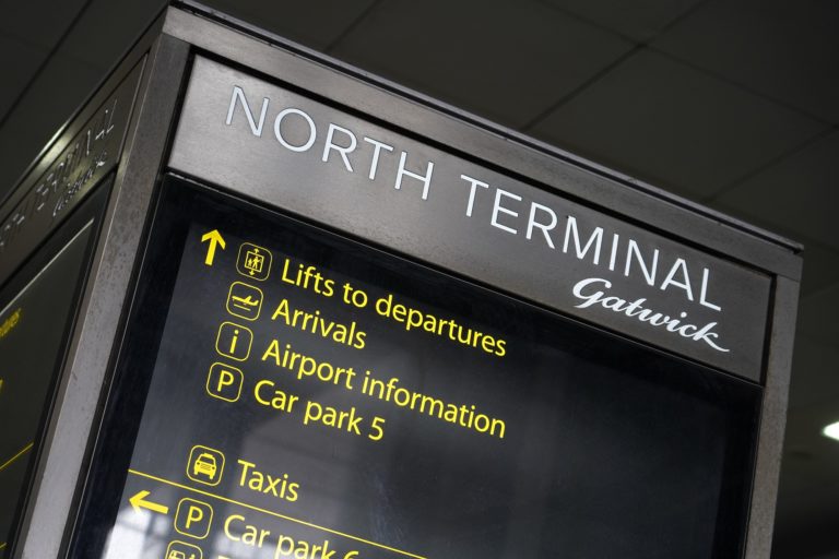 Η.Β: Λιγότερες οι πτήσεις στο Gatwick το καλοκαίρι λόγω ελλείψεων προσωπικού